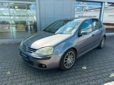 Gebraucht VW Golf IV Comfortline 128 PS (94 kW) 2004 Grau Limousine