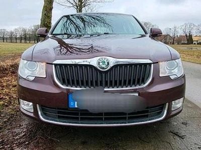 Gebraucht Skoda Superb 160 PS (117 kW) 2009 Rot Limousine
