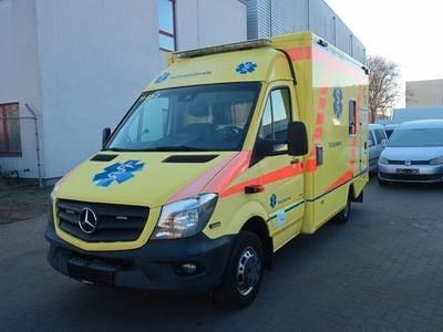 Gelb Gebraucht 2016 Mercedes Sprinter Van | 16.800 €