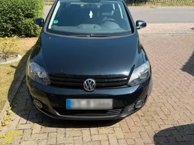 Gebraucht VW Golf Plus Cross 86 PS (63 kW) 2014 Schwarz Kleinwagen