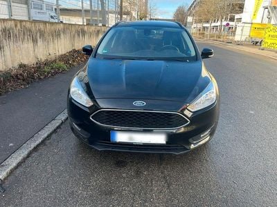 Gebraucht Ford Focus Business Edition 125 PS (91 kW) 2015 Schwarz Kombi