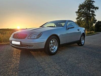 Usata Mercedes SLK200 136 CV (100 kW) 1998 Argento Cabrio