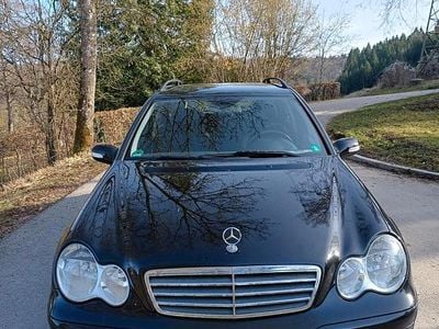 Gebraucht Mercedes C180 Classic 143 PS (105 kW) 2005 Schwarz Kombi