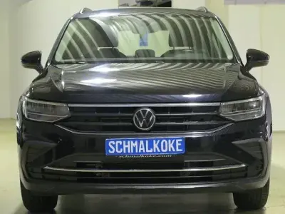 Gebraucht VW Tiguan Life 150 PS (110 kW) 2022 Deep black (metallic) SUV