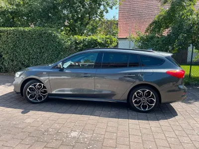 Gebraucht Ford Focus ST-Line 150 PS (110 kW) 2019 Grau Limousine