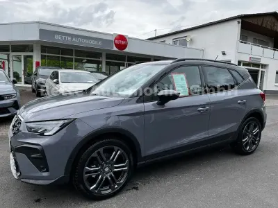 Neu Seat Arona FR 150 PS (110 kW) 2026 Grau SUV
