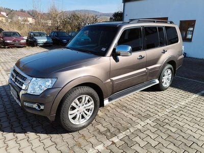 Gebraucht Mitsubishi Pajero Top 200 PS (147 kW) 2015 Braun SUV