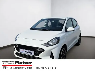 Neu Hyundai i10 Comfort 63 PS (46 kW) 2025 Weiss Kleinwagen