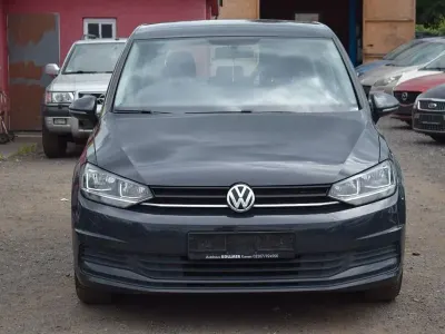 Gebraucht VW Touran Trendline 110 PS (80 kW) 2015 Grau Van / Kleinbus