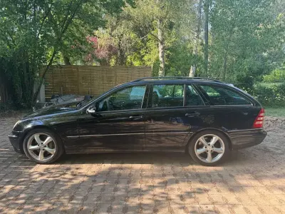 Gebraucht Mercedes C200 AMG 163 PS (119 kW) 2003 Schwarz Kombi