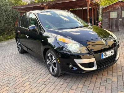 Gebraucht Renault Scénic III Bose Edition 131 PS (96 kW) 2011 Schwarz Van / Kleinbus
