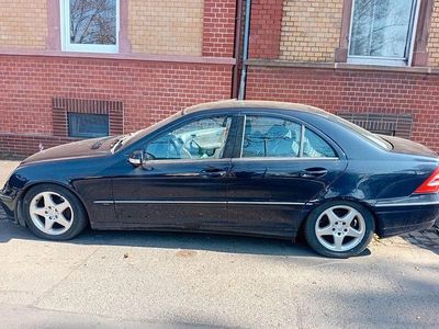 Gebraucht Mercedes C200 Avantgarde 163 PS (119 kW) 2001 Blau Limousine