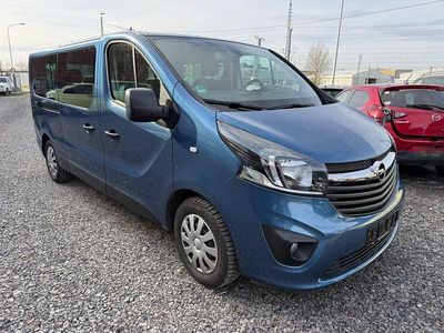 Gebraucht Opel Vivaro 145 PS (106 kW) 2016 Blau Van / Kleinbus