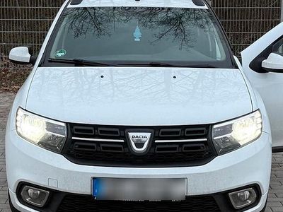 Weiß Gebraucht 2017 Dacia Logan MCV Kombi | 5.800 € (Teuer)