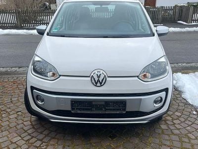 Weiß Gebraucht 2013 VW cross up! Kleinwagen | 5.400 € (Fairer Preis)