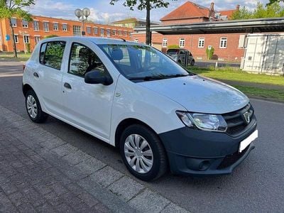 Second-hand Dacia Sandero 73 CP (53 kW) 2016 Alb Berlinǎ