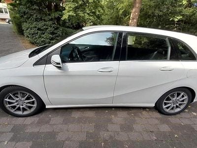 Mercedes B180