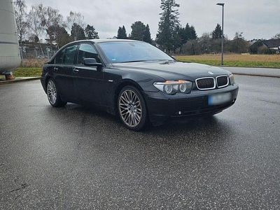 Second-hand BMW 745 Performance 333 CP (244 kW) 2004 Negru Berlinǎ