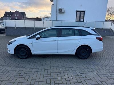 Weiß Gebraucht 2021 Opel Astra Basis Kombi | 8.250 € (Guter Preis)