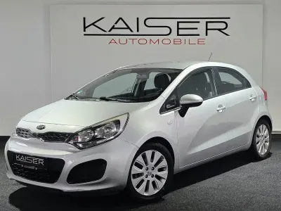 Gebraucht Kia Rio Edition 7 86 PS (63 kW) 2013 Silber Limousine