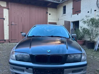 Usata BMW 323 174 CV (127 kW) 2000 Argento Berlina