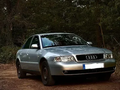 Gebraucht Audi A4 Basis 101 PS (74 kW) 2000 Silber Limousine
