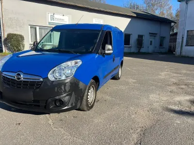 Gebraucht Opel Combo 95 PS (69 kW) 2018 Blau Van / Kleinbus