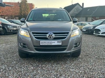 Grau Gebraucht 2009 VW Tiguan Sportline SUV | 9.900 € (Etwas zu teuer)