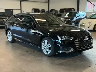 Używany Audi A4 Advanced 204 KM (150 kW) 2021 Czarny Sedan/Limuzyna