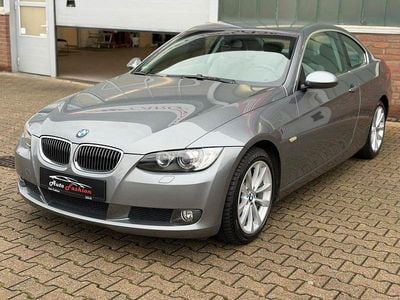Gebraucht BMW 325 Sport Line 218 PS (160 kW) 2007 Grau Coupé