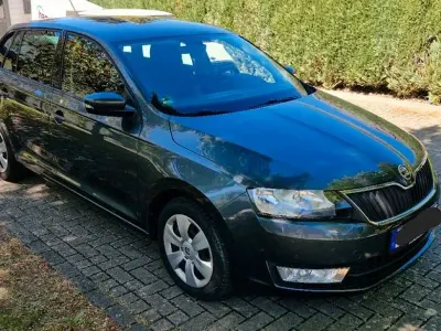 Gebraucht Skoda Rapid Ambition 90 PS (66 kW) 2017 Grau Kleinwagen