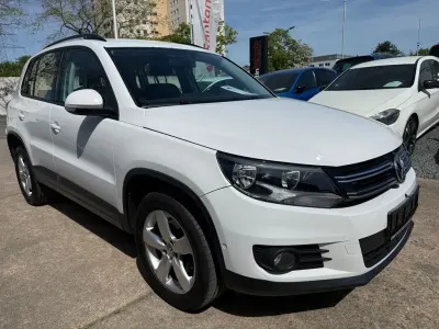 Gebraucht VW Tiguan Trendline 122 PS (89 kW) 2012 Weiß SUV