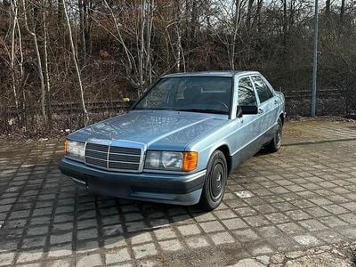 Second-hand Mercedes 190 132 CP (97 kW) 1989 Berlinǎ