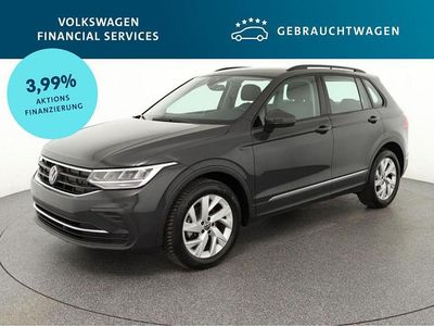 Gebraucht VW Tiguan Life 131 PS (96 kW) 2023 Grau SUV