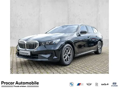 Gebraucht BMW 520 Comfort Edition 197 PS (144 kW) 2024 Schwarz Kombi
