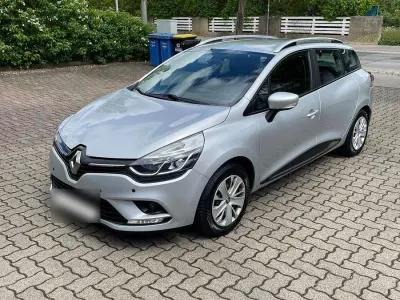Gebraucht Renault Clio IV Bose Edition 90 PS (66 kW) 2018 Silber Kleinwagen