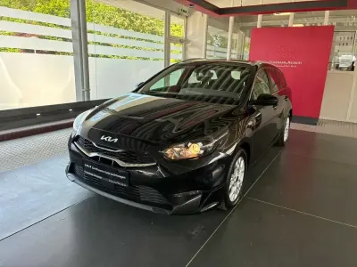 Gebraucht Kia Ceed Sportswagon Vision 136 PS (100 kW) 2023 Schwarz Kombi
