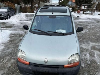 Silber Gebraucht 2002 Renault Kangoo Privilege Kombi | 1.750 € (Guter Preis)