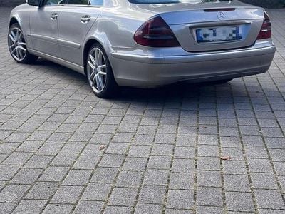 Mercedes E220