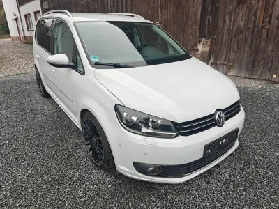 Gebraucht VW Touran Highline 140 PS (102 kW) 2014 Weiß Van / Kleinbus