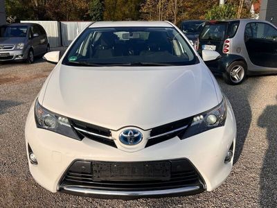 Toyota Auris Hybrid