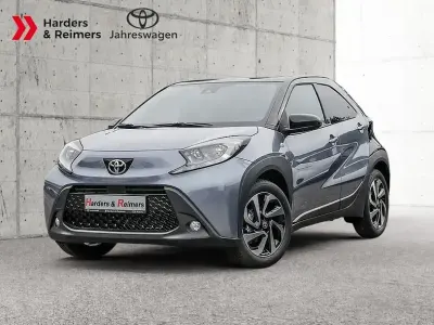Neu Toyota Aygo 72 PS (52 kW) 2025 Grau
