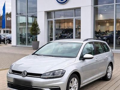 Gebraucht VW Golf VII 110 PS (80 kW) 2018 Silber Kombi