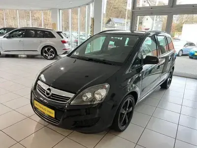 Gebraucht Opel Zafira Family 140 PS (102 kW) 2013 Schwarz Van / Kleinbus