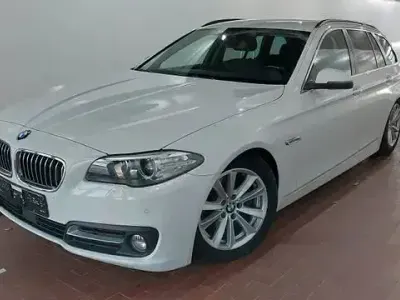 Gebraucht BMW 520 Performance 190 PS (139 kW) 2016 Weiß Kombi