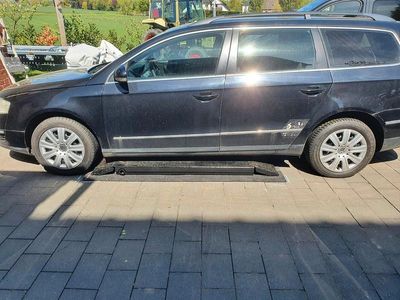 Usata VW Passat 110 CV (80 kW) 2009 Nero Station wagon