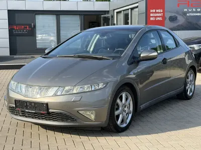 Gebraucht Honda Civic Executive 140 PS (102 kW) 2007 Gold Limousine