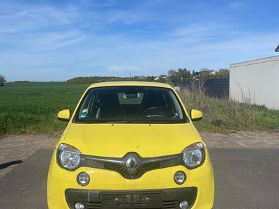 Gebraucht Renault Twingo Luxe 90 PS (66 kW) 2015 Gelb Kleinwagen