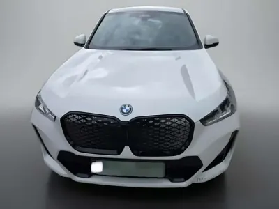 Gebraucht BMW iX1 Shadowline 230 kW (313 PS) 2024 Weiß SUV