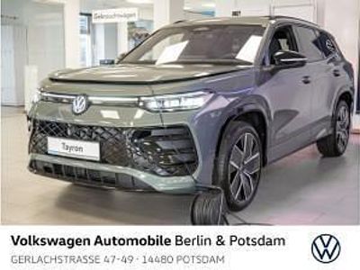Neu VW Tayron R-line 204 PS (150 kW) 2025 Grün (cipressinogrün metallic) SUV